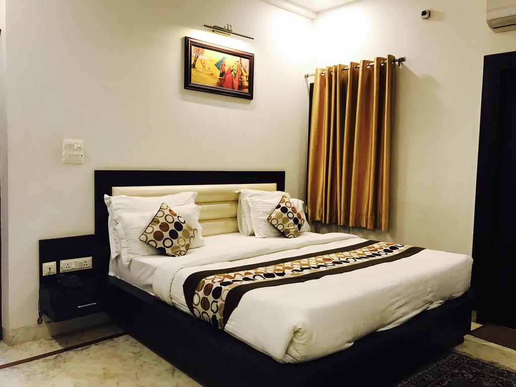 Hotel Aaradhya Residency Agra  Zewnętrze zdjęcie