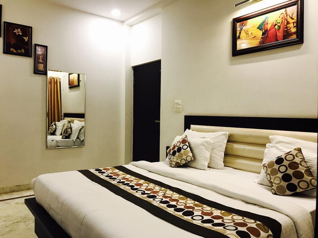 Hotel Aaradhya Residency Agra  Zewnętrze zdjęcie