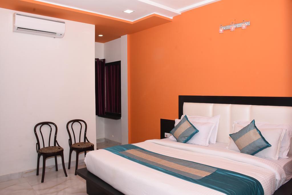 Hotel Aaradhya Residency Agra  Zewnętrze zdjęcie