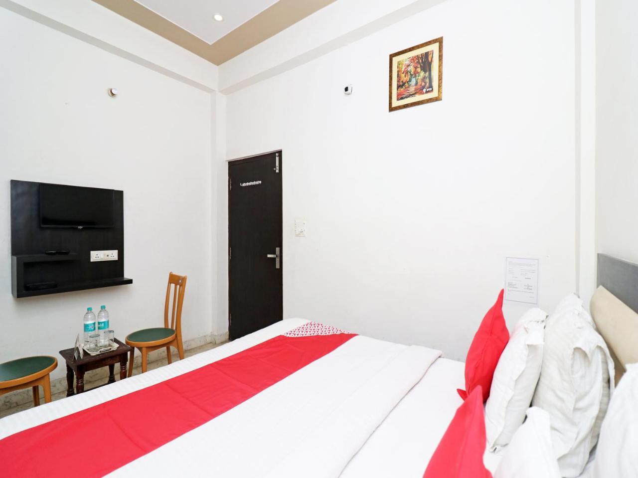 Hotel Aaradhya Residency Agra  Zewnętrze zdjęcie