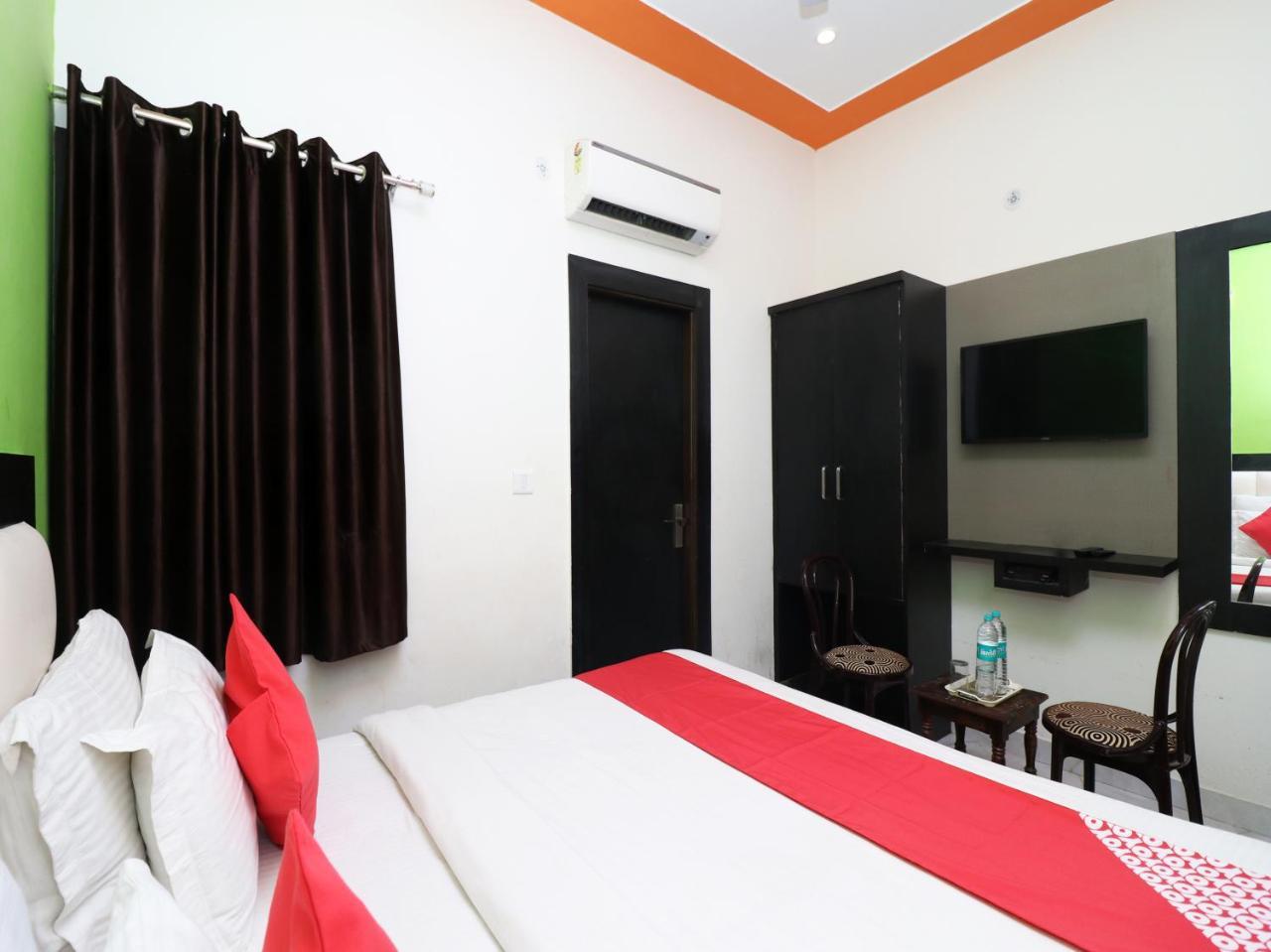 Hotel Aaradhya Residency Agra  Zewnętrze zdjęcie