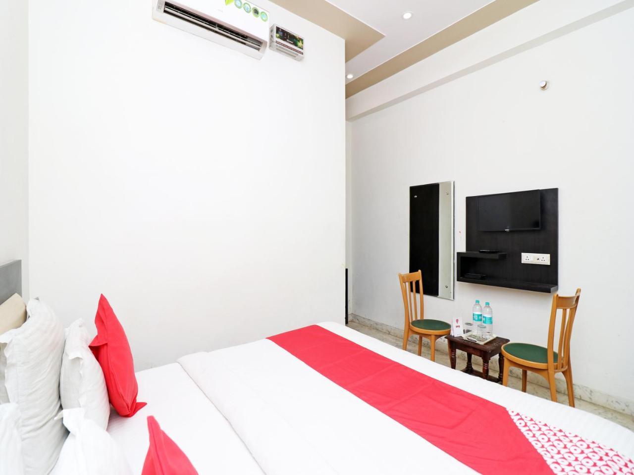 Hotel Aaradhya Residency Agra  Zewnętrze zdjęcie