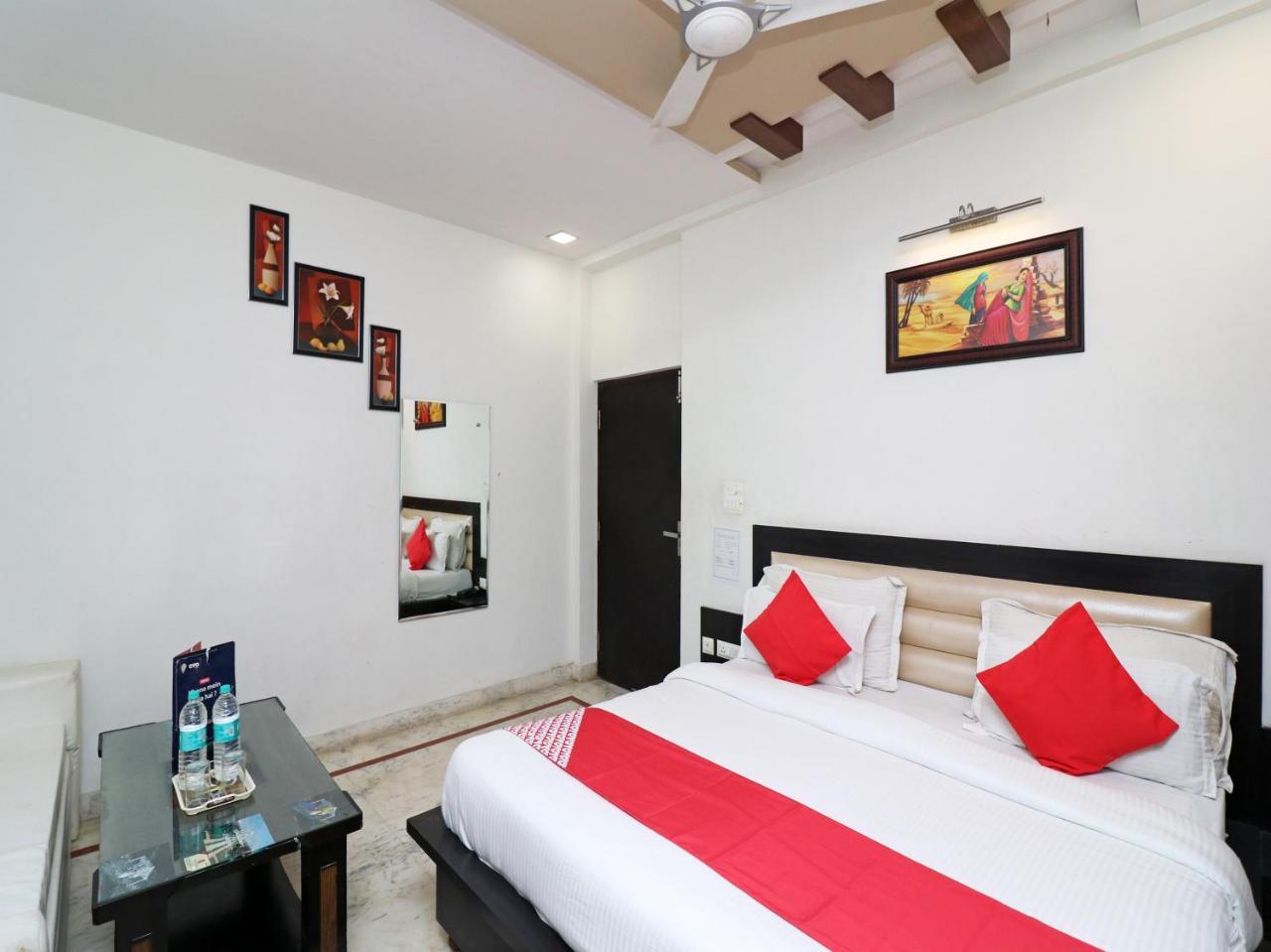 Hotel Aaradhya Residency Agra  Zewnętrze zdjęcie
