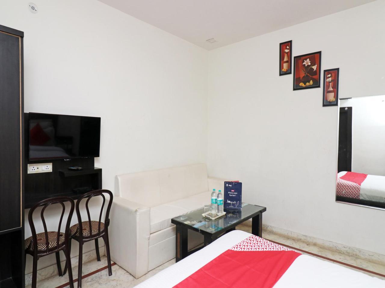 Hotel Aaradhya Residency Agra  Zewnętrze zdjęcie