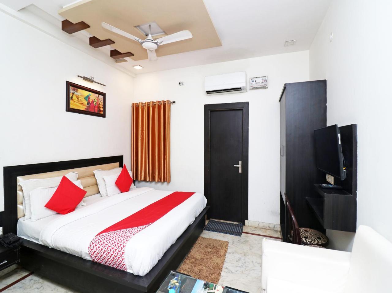 Hotel Aaradhya Residency Agra  Zewnętrze zdjęcie