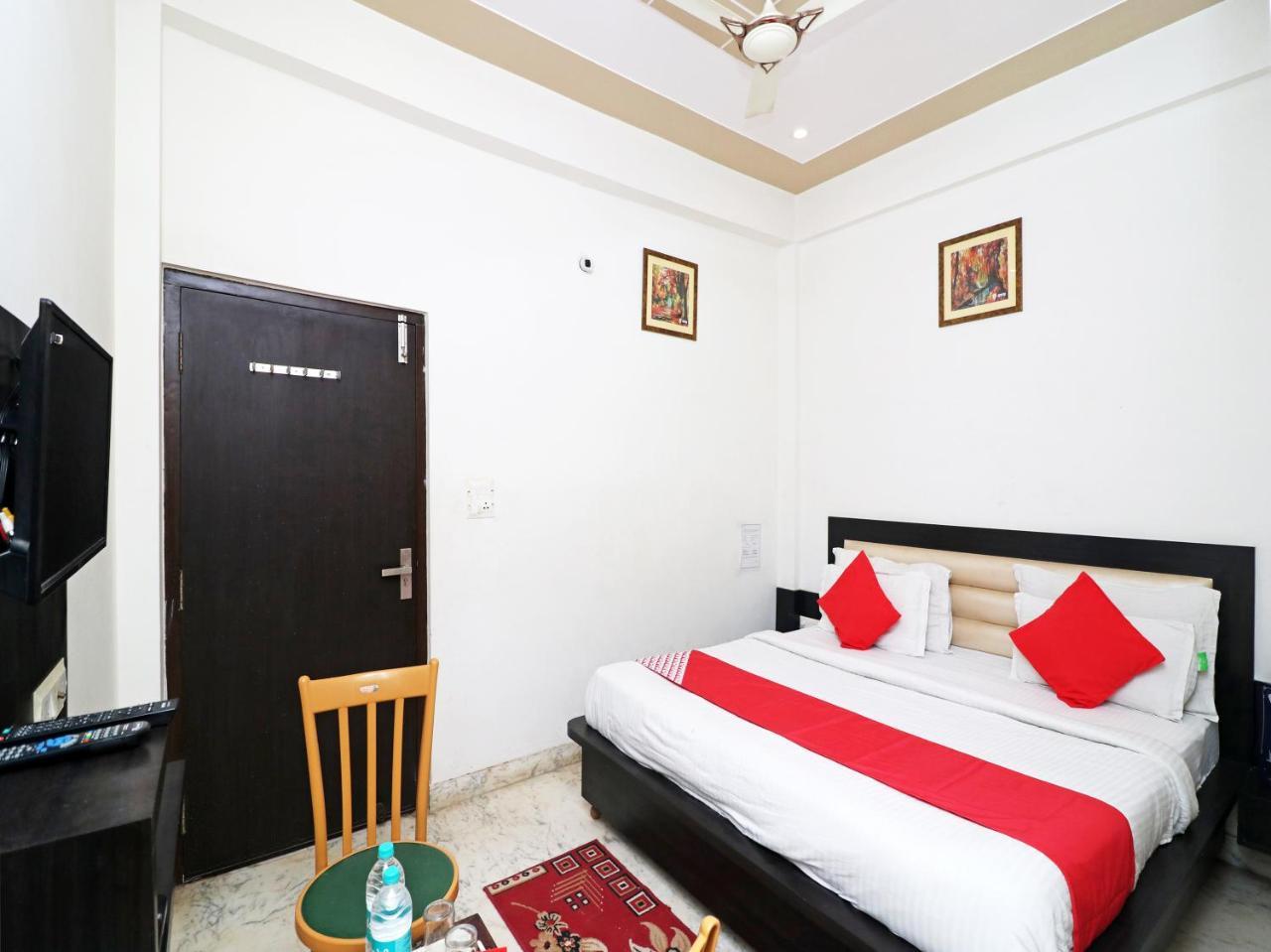 Hotel Aaradhya Residency Agra  Zewnętrze zdjęcie