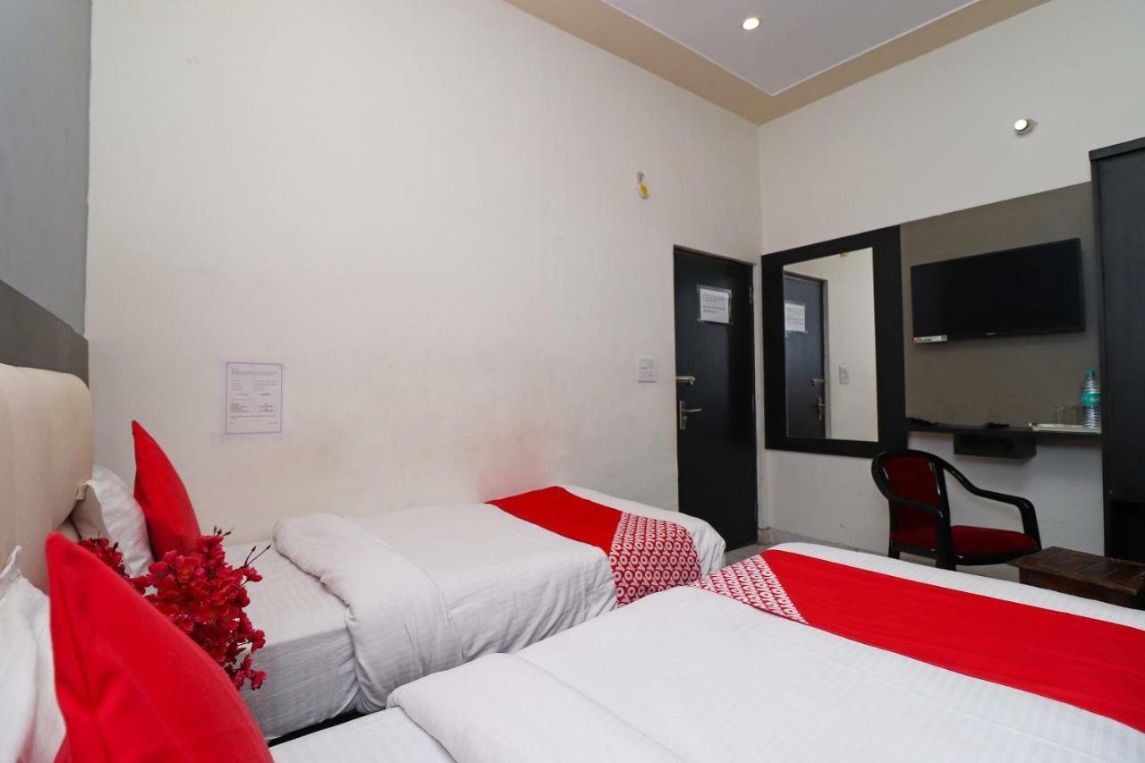 Hotel Aaradhya Residency Agra  Zewnętrze zdjęcie