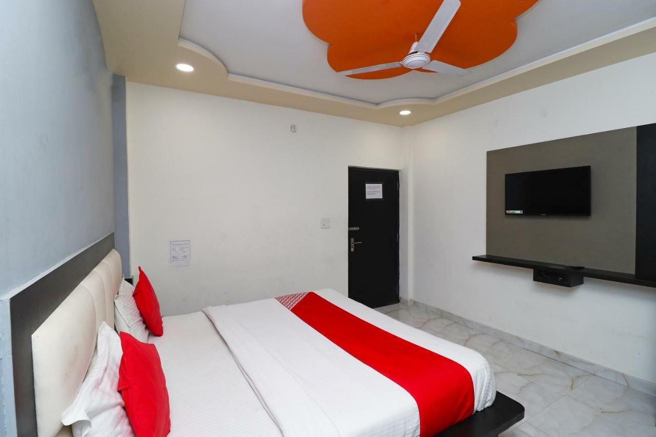 Hotel Aaradhya Residency Agra  Zewnętrze zdjęcie