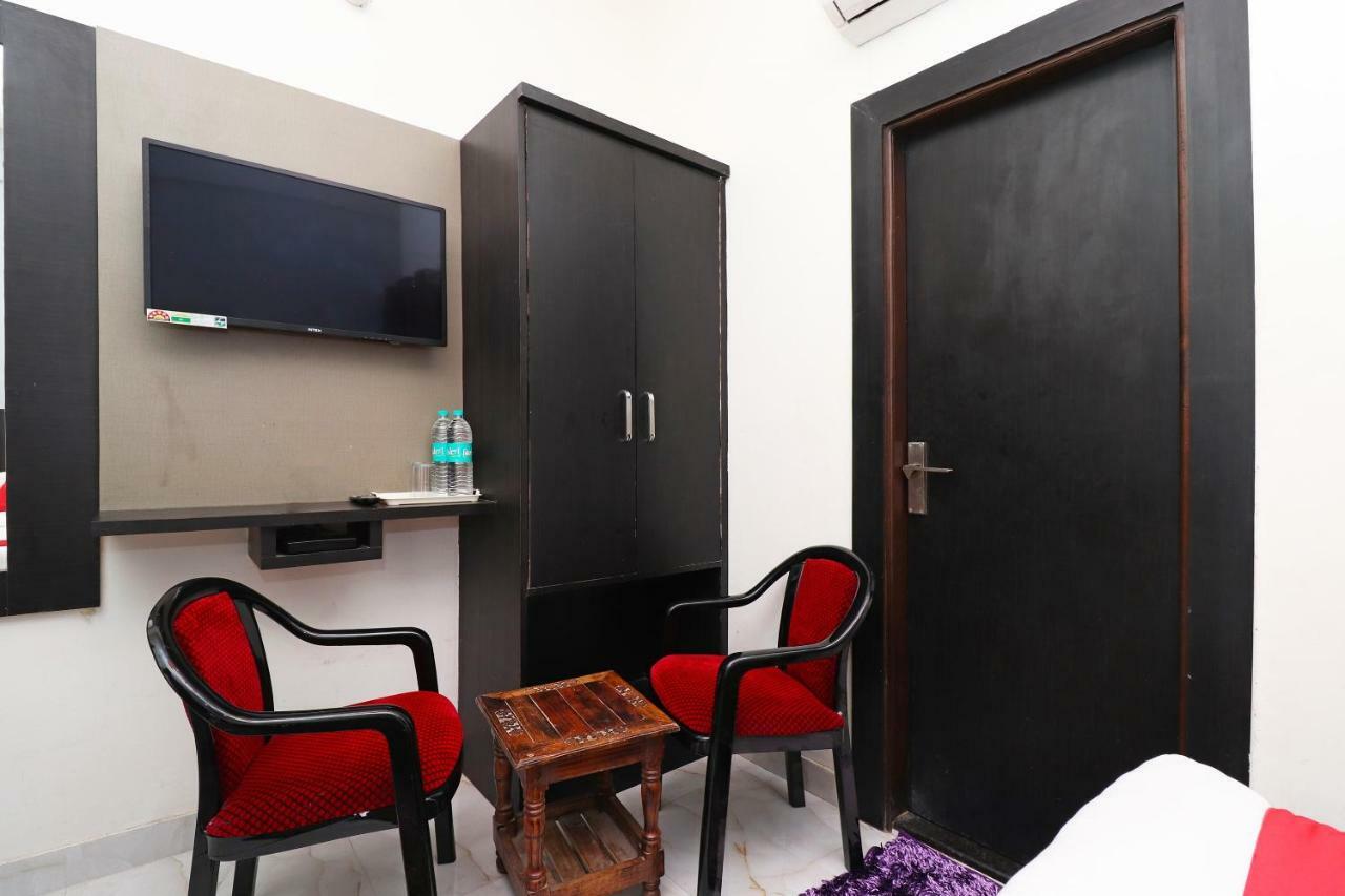 Hotel Aaradhya Residency Agra  Zewnętrze zdjęcie
